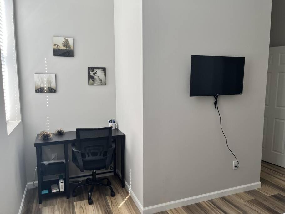 Breeze On Monmouth Apartment Нюпорт Екстериор снимка