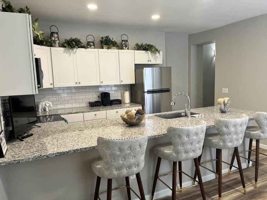 Breeze On Monmouth Apartment Нюпорт Екстериор снимка